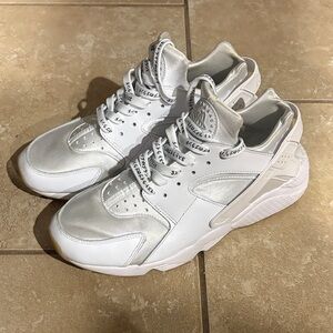 Nike Hurache White Athletic Shoes